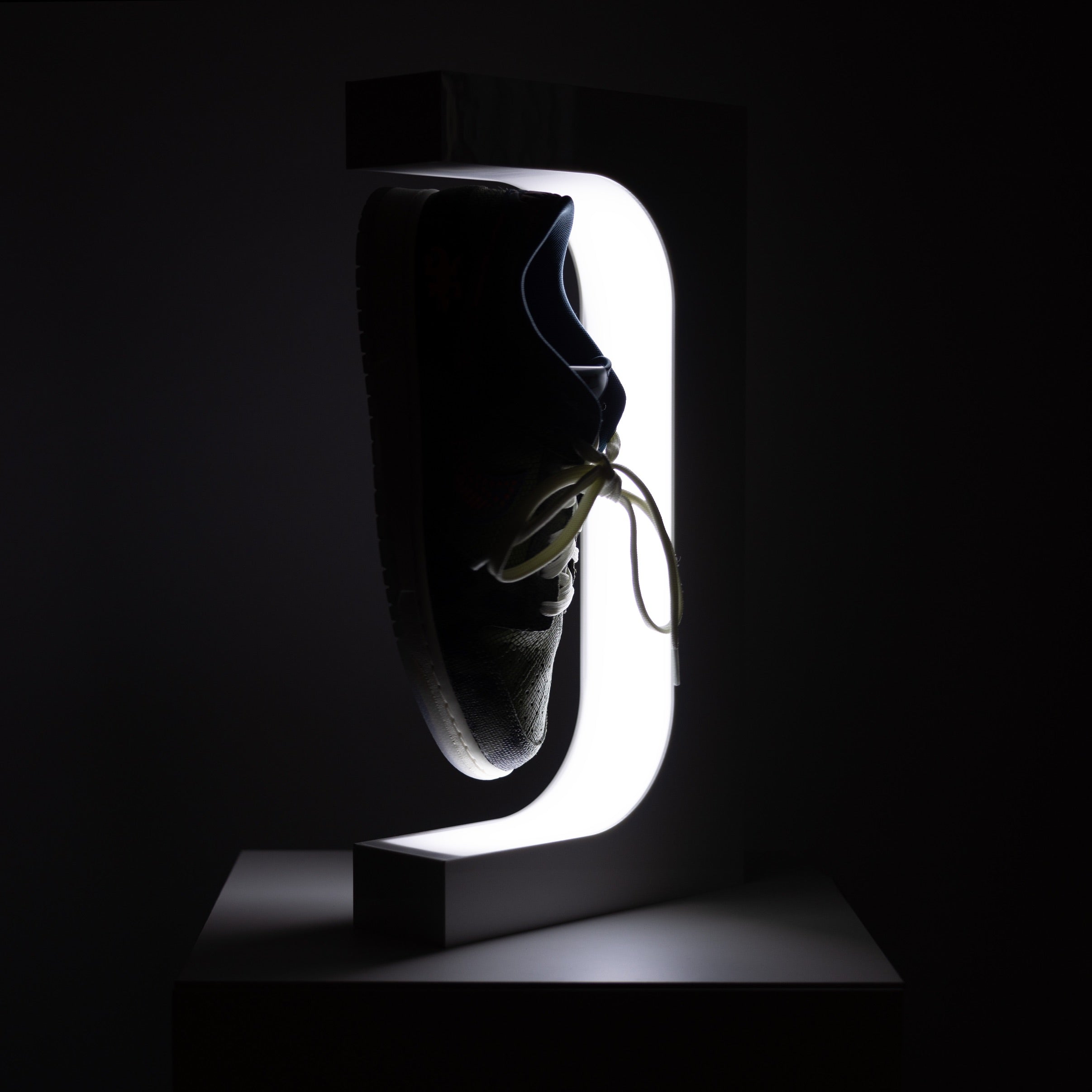 Floating Shoe Lamp Ciel Home